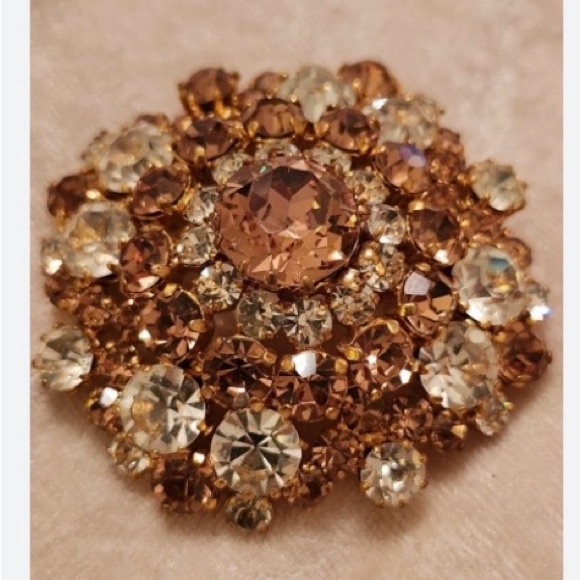 AMBER CRYSTAL AND CLEAR CRYSTAL CLIP EARRINGS - Picture 7 of 8